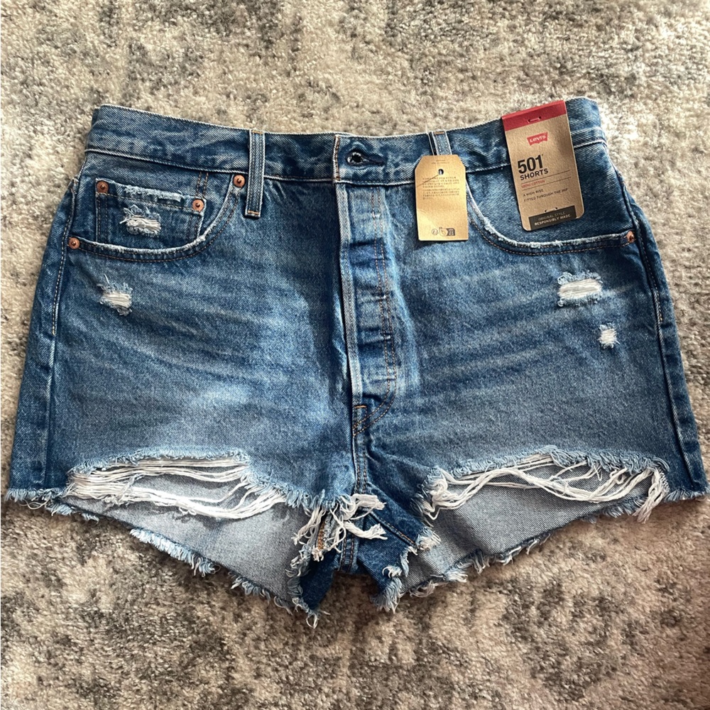 NWT Levi's 501 Women's Blue Denim Shorts